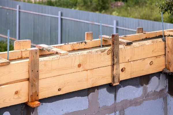 Cost of Poured Wall Construction in Huntington Station
