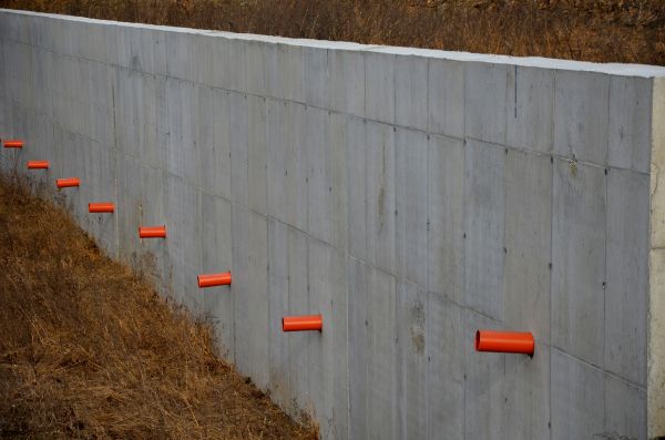 Cost of Concrete Wall Installation in Huntington Station