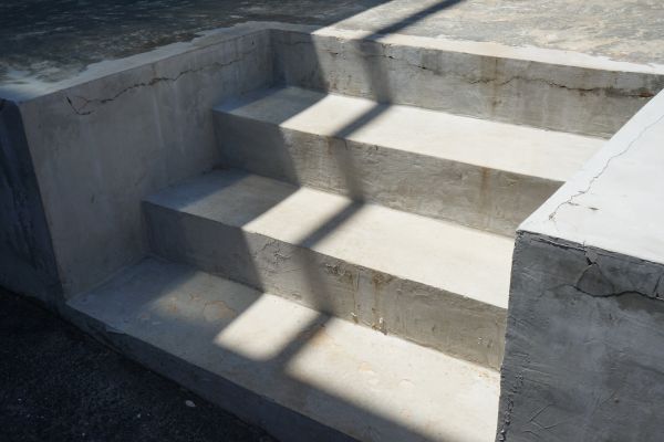 Cost of Cement Steps Replacement in Huntington Station