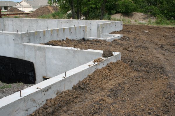 Cost of Foundation Wall Construction in Huntington Station