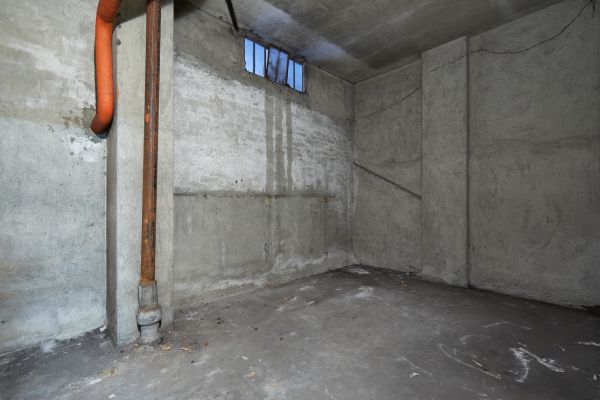 Cost of Basement Wall Construction in Huntington Station